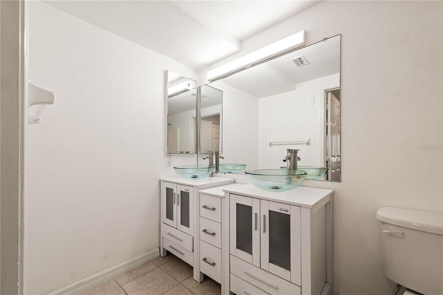 Building Photo - 6434 Cypressdale Dr