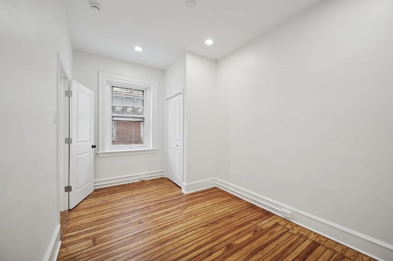 Building Photo - 236 Harvey St