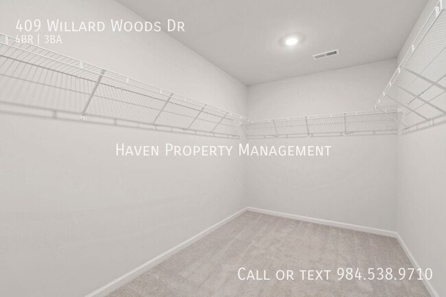 Building Photo - 409 Willard Wds Dr