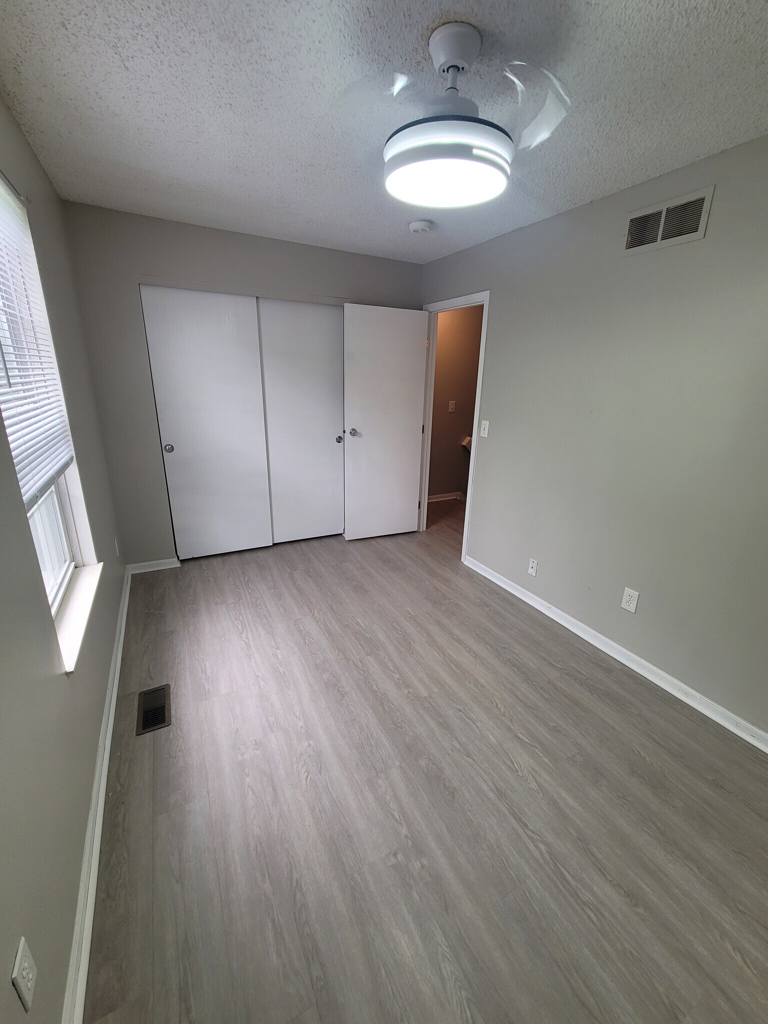 Building Photo - 1730 Ridgebury Dr