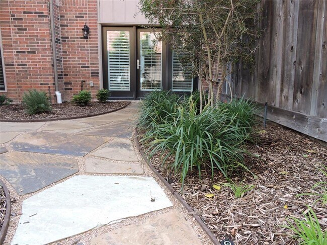 Building Photo - 12245 Montego Plaza