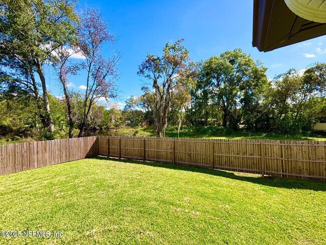 Building Photo - 5609 Hyde Park Cir