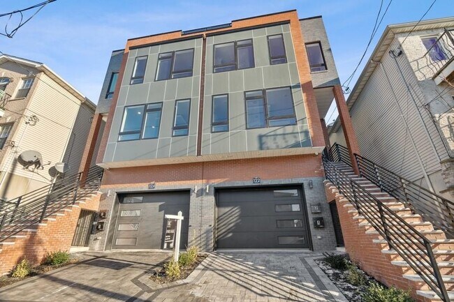 Building Photo - 122 Terrace Ave