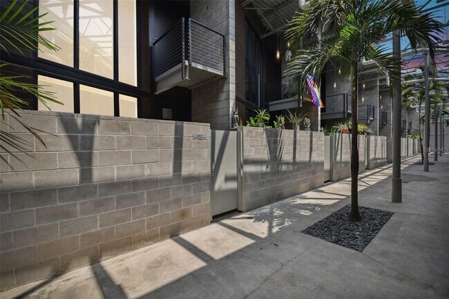 Building Photo - 217 N 12th St