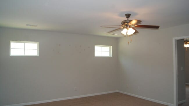 Building Photo - 375 Niblick Dr