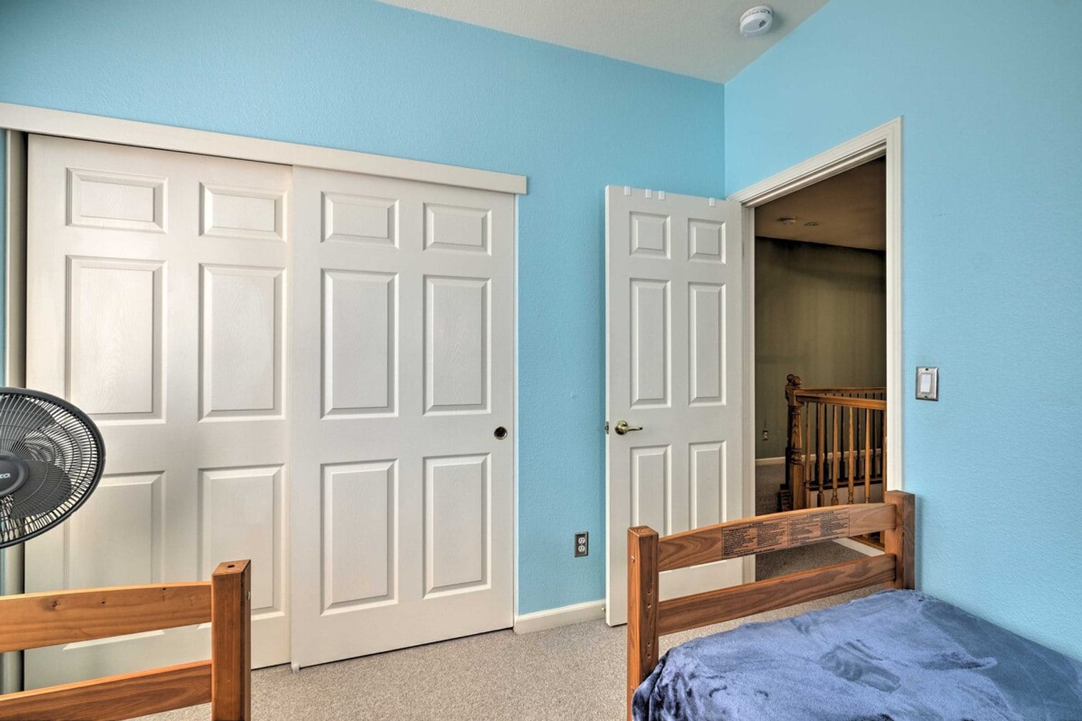 Building Photo - 264 Ridgeview Dr