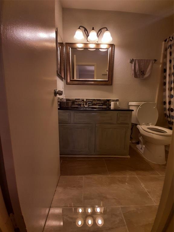 Building Photo - 9700 Leawood Blvd