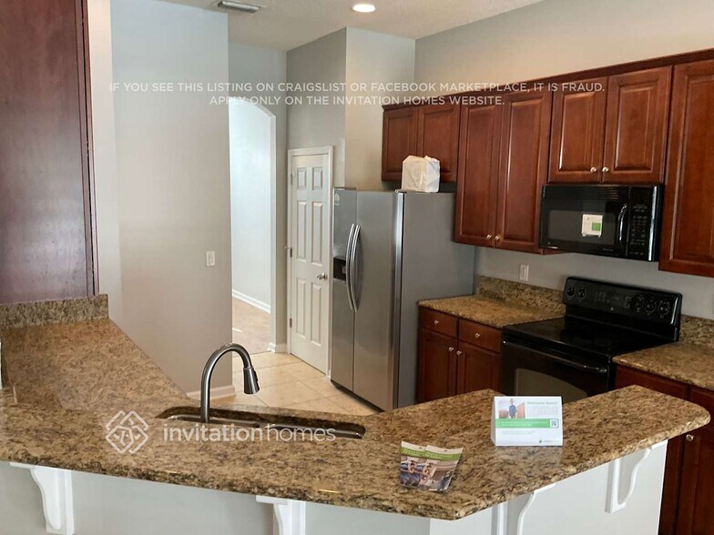 Building Photo - 216 N Hidden Tree Dr