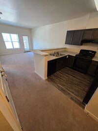 Building Photo - *HANDICAP ACCESSIBLE UNIT*
1 Bedroom | 1 Bathroom Lower Level Apartment Unit Available RIGHT NOW!