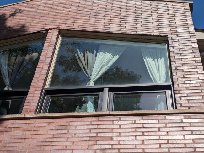 Brick Exterior - 2109 N Bingham St