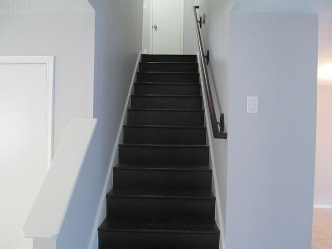 Building Photo - 16714 Cheshire Pl Dr