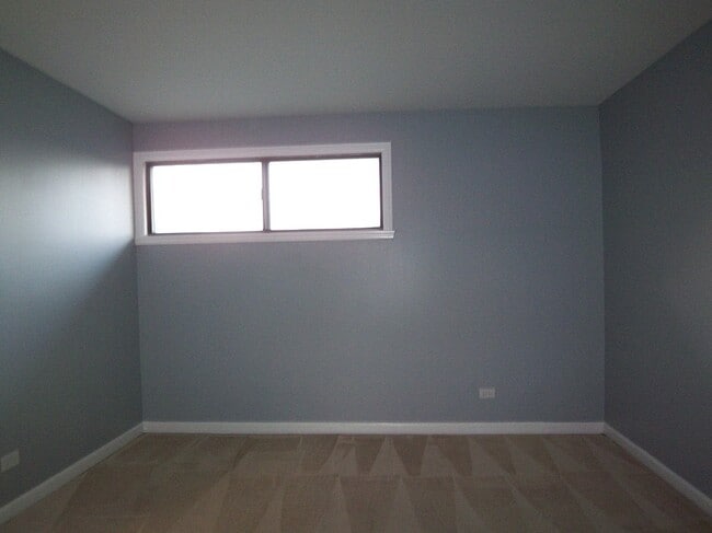 Building Photo - 34 N Salem Dr