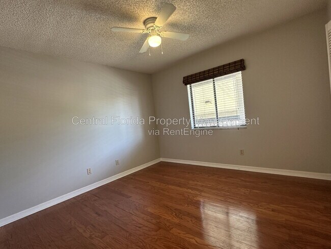 Building Photo - 2404 Gallery View Dr