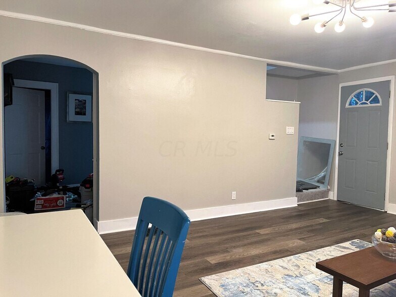 Large enough for office area - 1614 Humphrey Ave