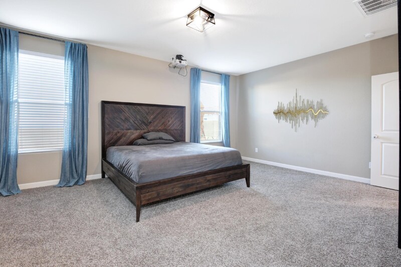 Building Photo - 814 W Santa Gertrudis Trail