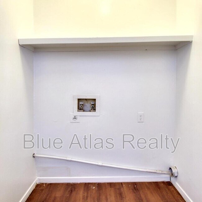 Building Photo - 2718 Wimbledon Ct