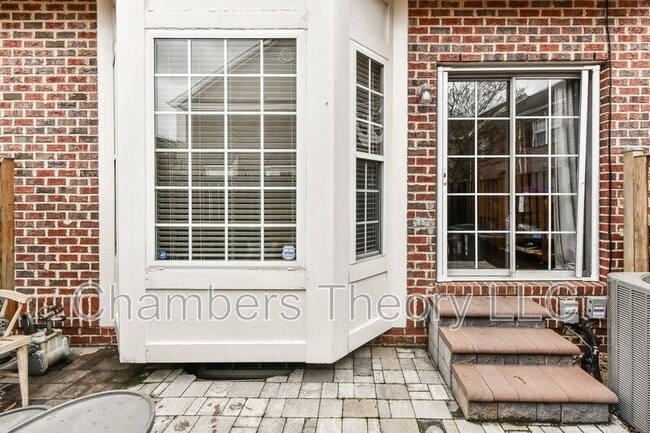 Building Photo - 6109 Madison Crest Ct