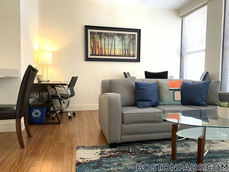 Building Photo - 8 Winter Pl