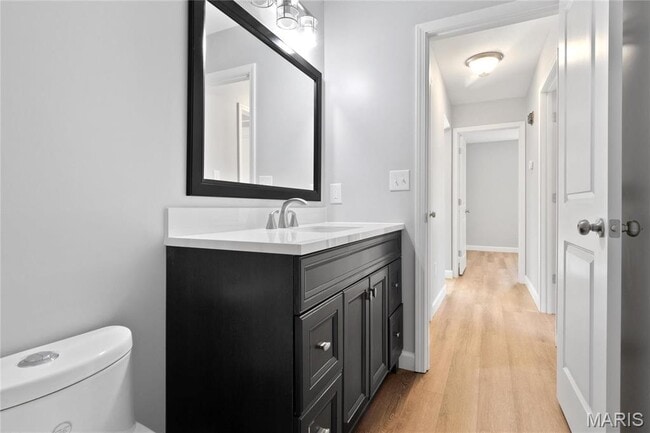 Building Photo - 701 Oak Hollow Ct