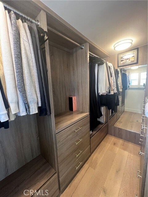 Building Photo - 521 Seaview St