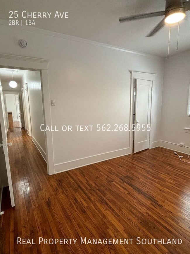 Building Photo - Beautiful 2 Bedroom 1 Bath available now i...