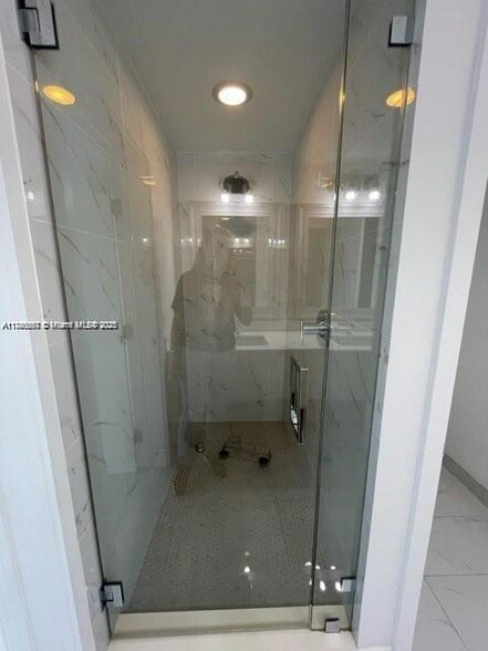 Building Photo - 16385 Biscayne Blvd