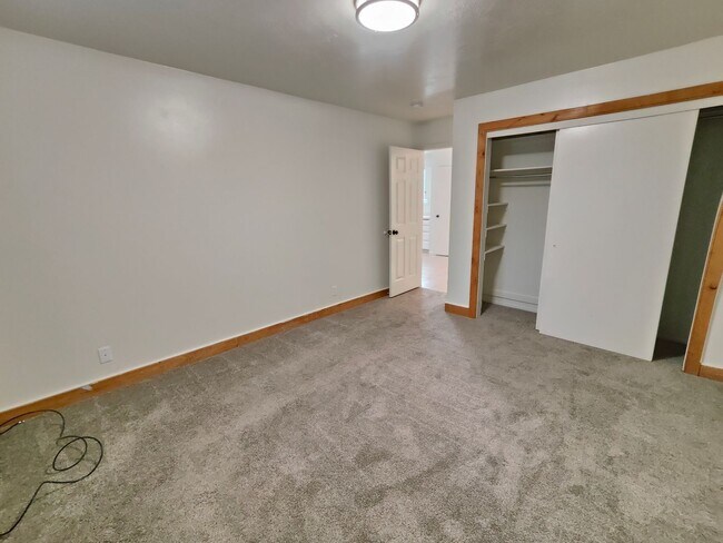 Building Photo - 51-53 W 1100 S