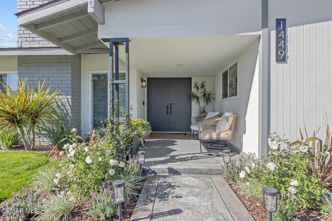 Building Photo - 1449 Norwich Ave