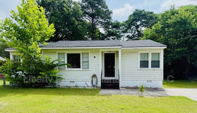 Primary Photo - 815 Poplar Dr