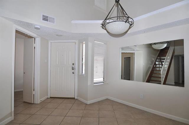 Building Photo - 4242 N Capistrano Dr