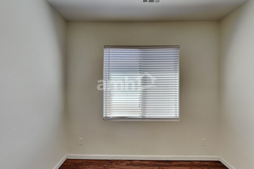 Building Photo - 14576 W Maui Ln