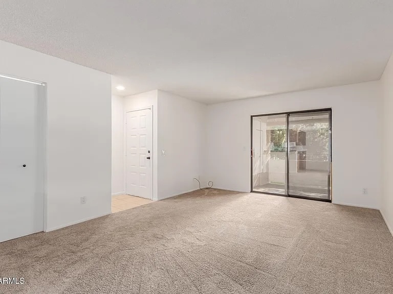 Building Photo - 2146 West Isabella #254