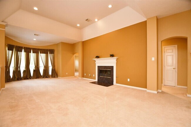 Building Photo - 3111 Zelko Dr