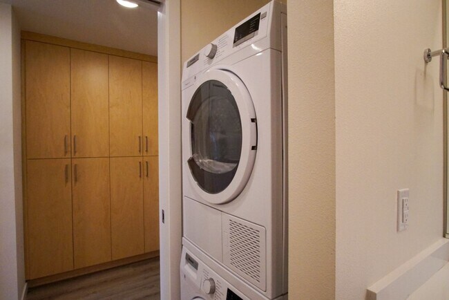 Building Photo - Modern & Chic Corner 1-Bed w/Private Balcony!