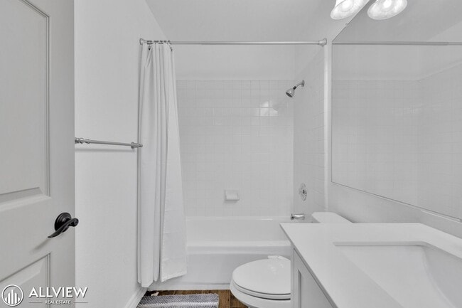 Building Photo - 2385 Country View Glen