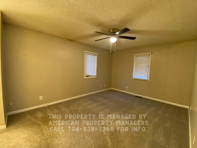 Building Photo - 152 Purple Finch Ln