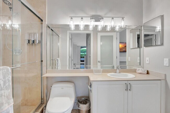 Building Photo - 3606 S Ocean Blvd