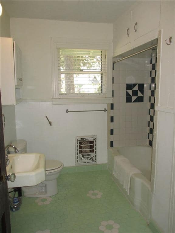 Building Photo - 4315 Avenue B