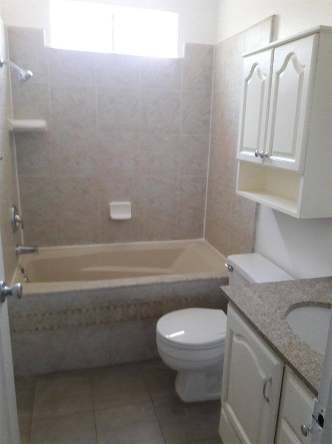 Building Photo - 2913 Sugarpine Way