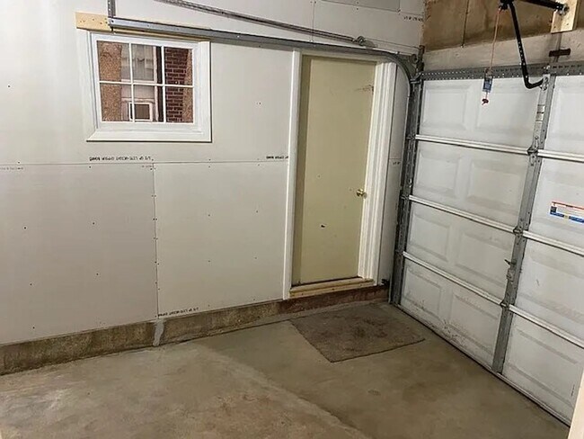 Building Photo - Click the “Apply Now” button or email wapmrentals@gmail.com for a prompt response.