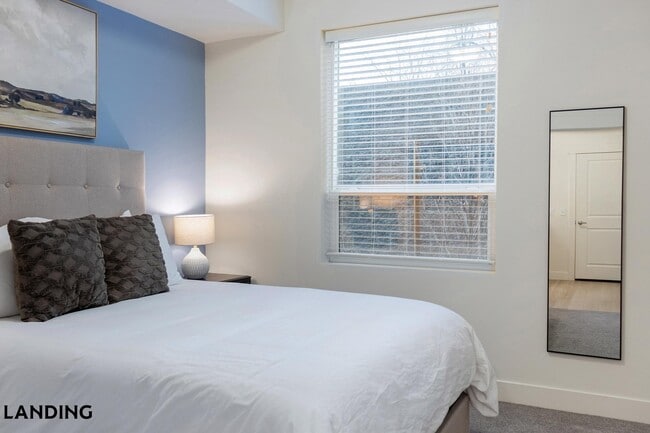 Building Photo - 2201 S 900 E