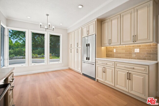 Building Photo - 4324 Park Verdi