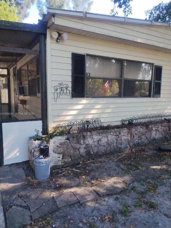 Building Photo - 10534 Marina Way