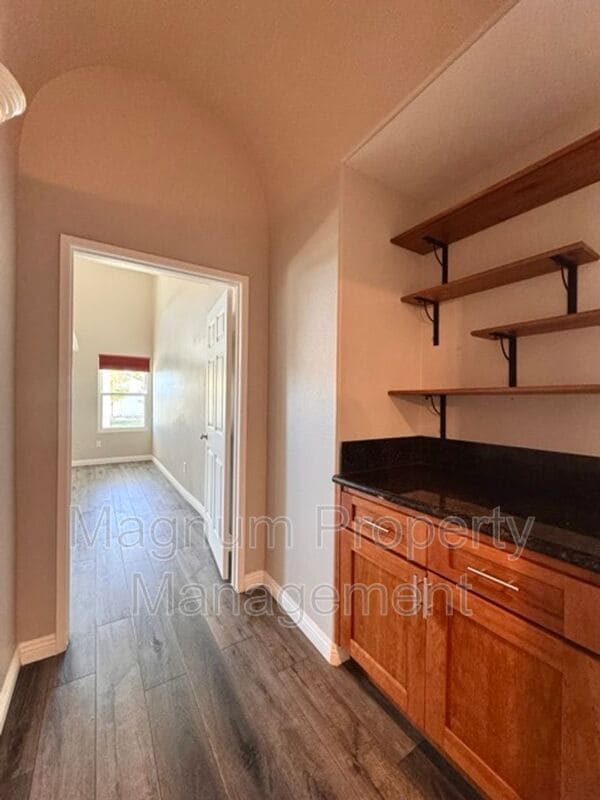 Building Photo - 25483 Blackthorne Dr