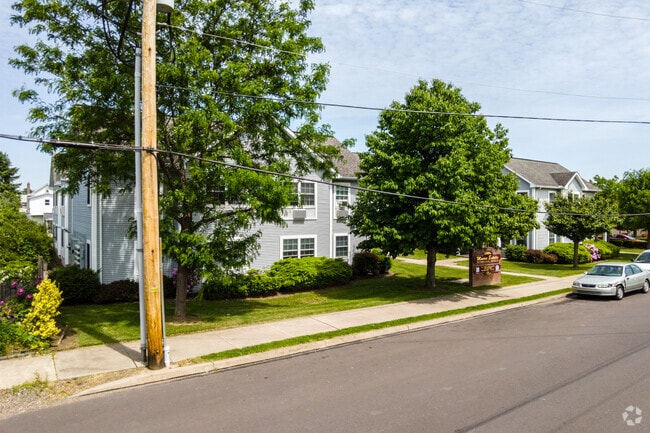 Building Photo - Monroe Estates