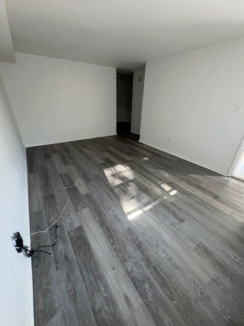 Building Photo - 727 Bartram Ave