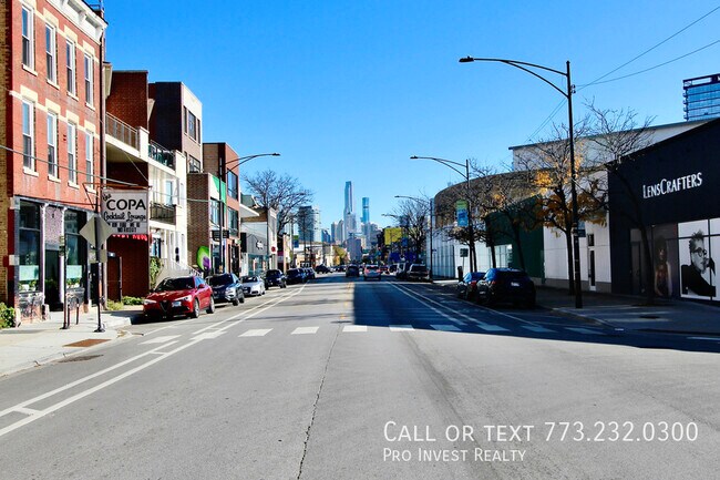 Building Photo - 1645 N Clybourn Ave