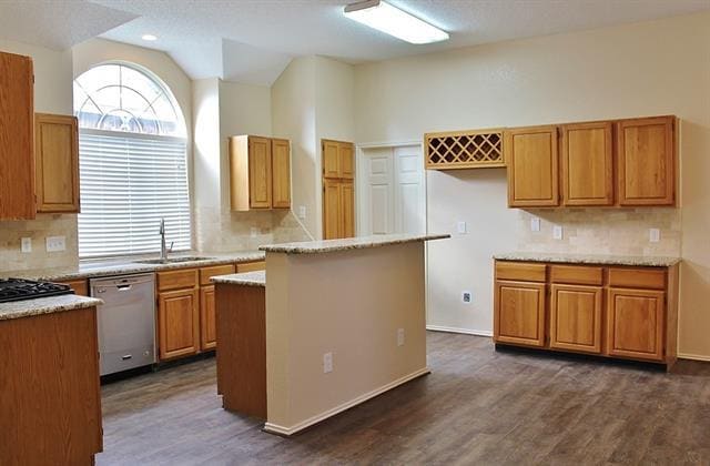 Building Photo - 712 Claire View Dr