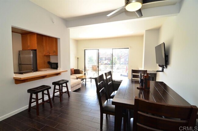 Building Photo - 4637 Park Dr