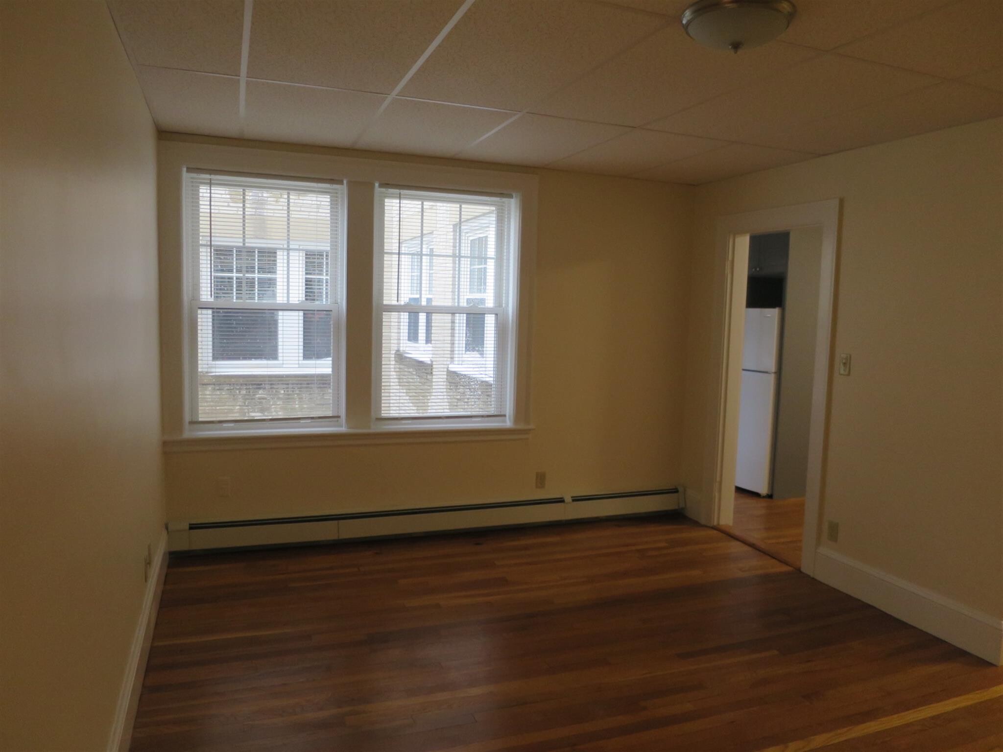 Building Photo - 32 College Ave